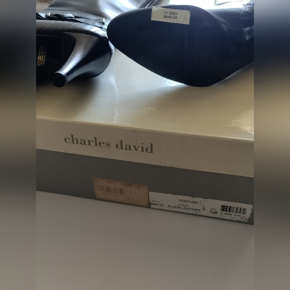 Brand New knee high black leather Charles David boots - Picture 7 of 14